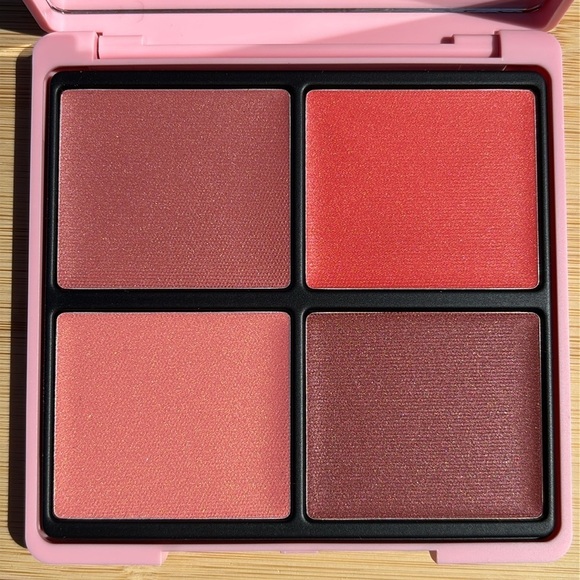 Brand New Ciate X Disney Miss Piggy Collection Muppets Blush Palette Quad RARE - Picture 2 of 8